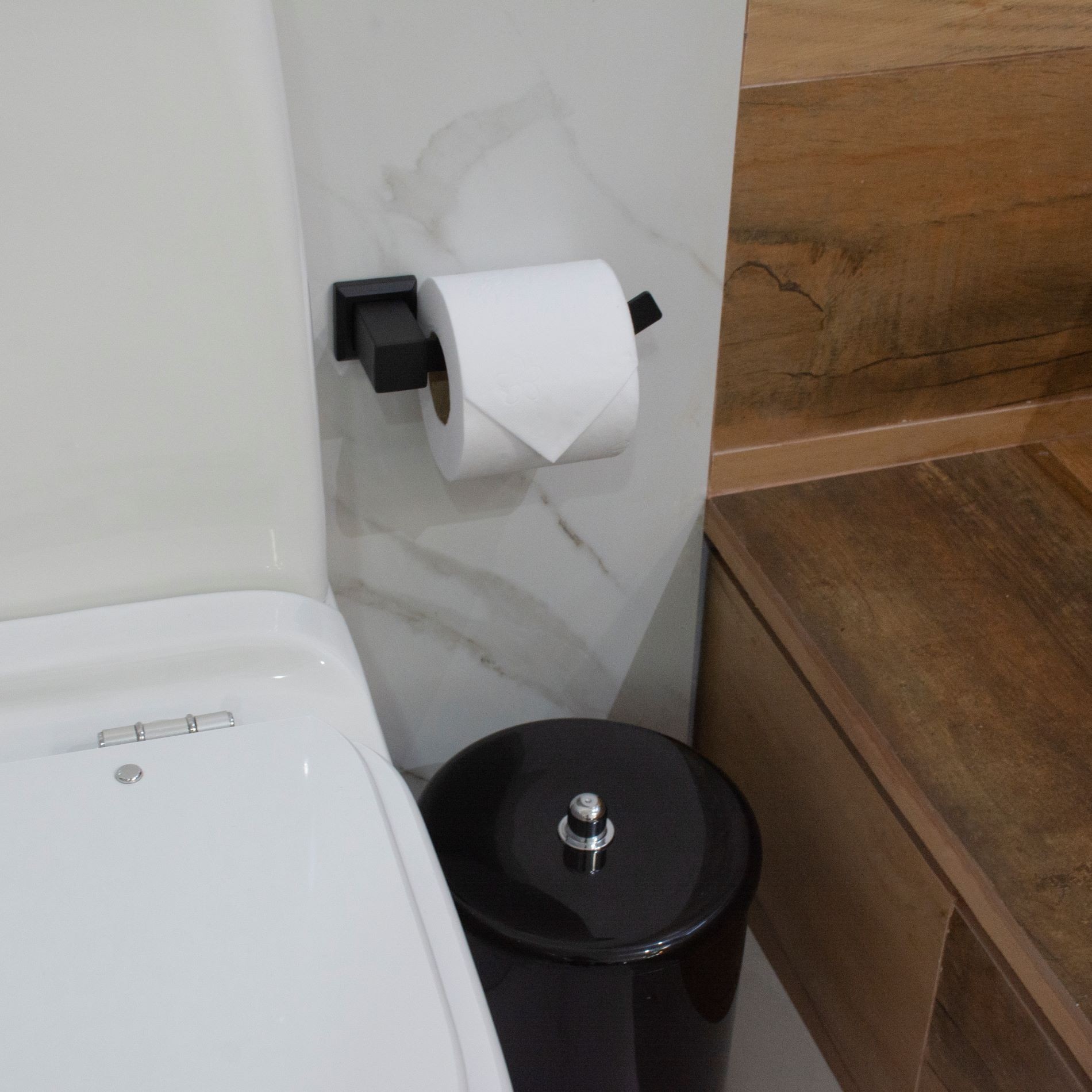 PORTA PAPEL HIGIÊNICO  BLACK