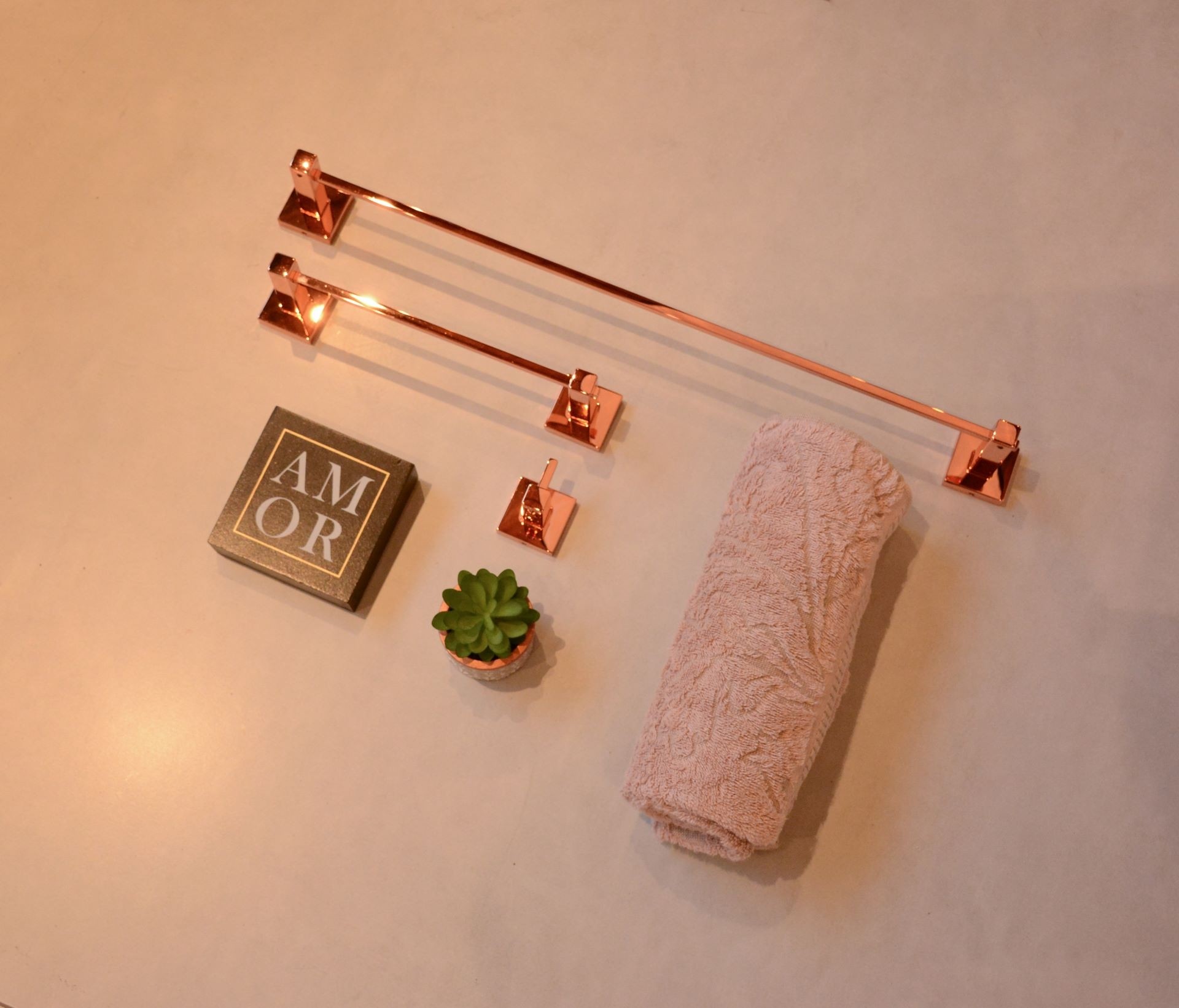 PORTA TOALHA DE BANHO 51CM SQUARE ROSE GOLD